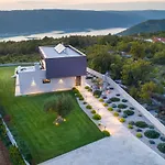 Villa Memory Raša