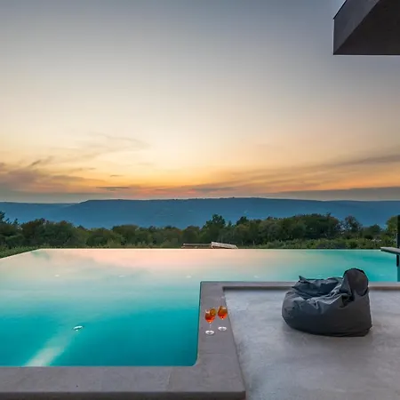 Villa Memory Raša